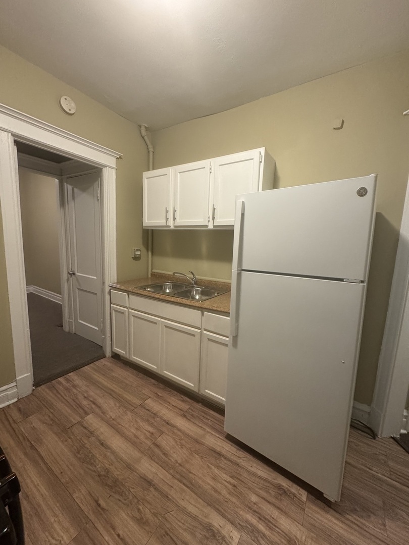 1504 E 74th Place Property Photo 15