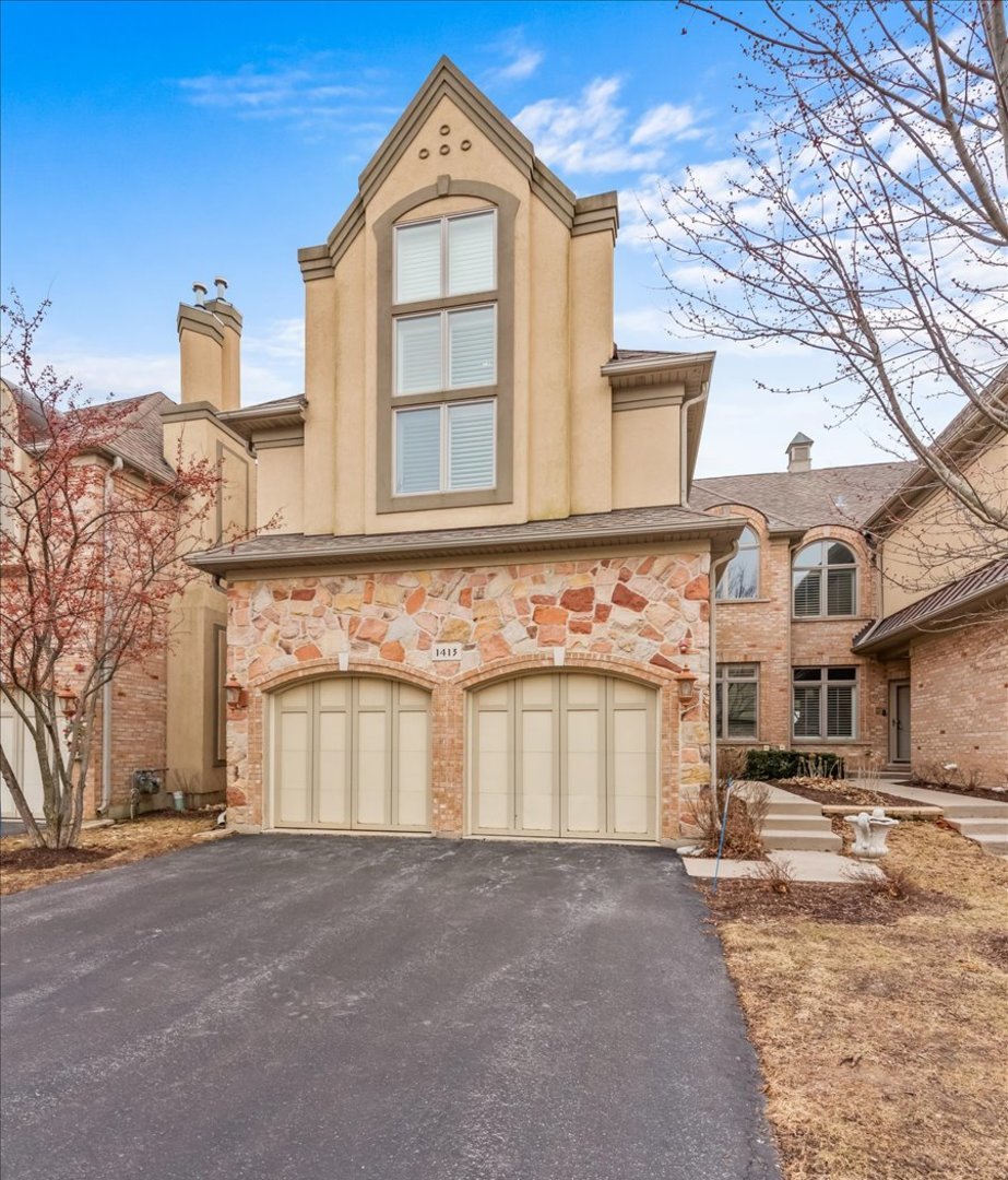 1413 W Rue Paris Place Property Photo
