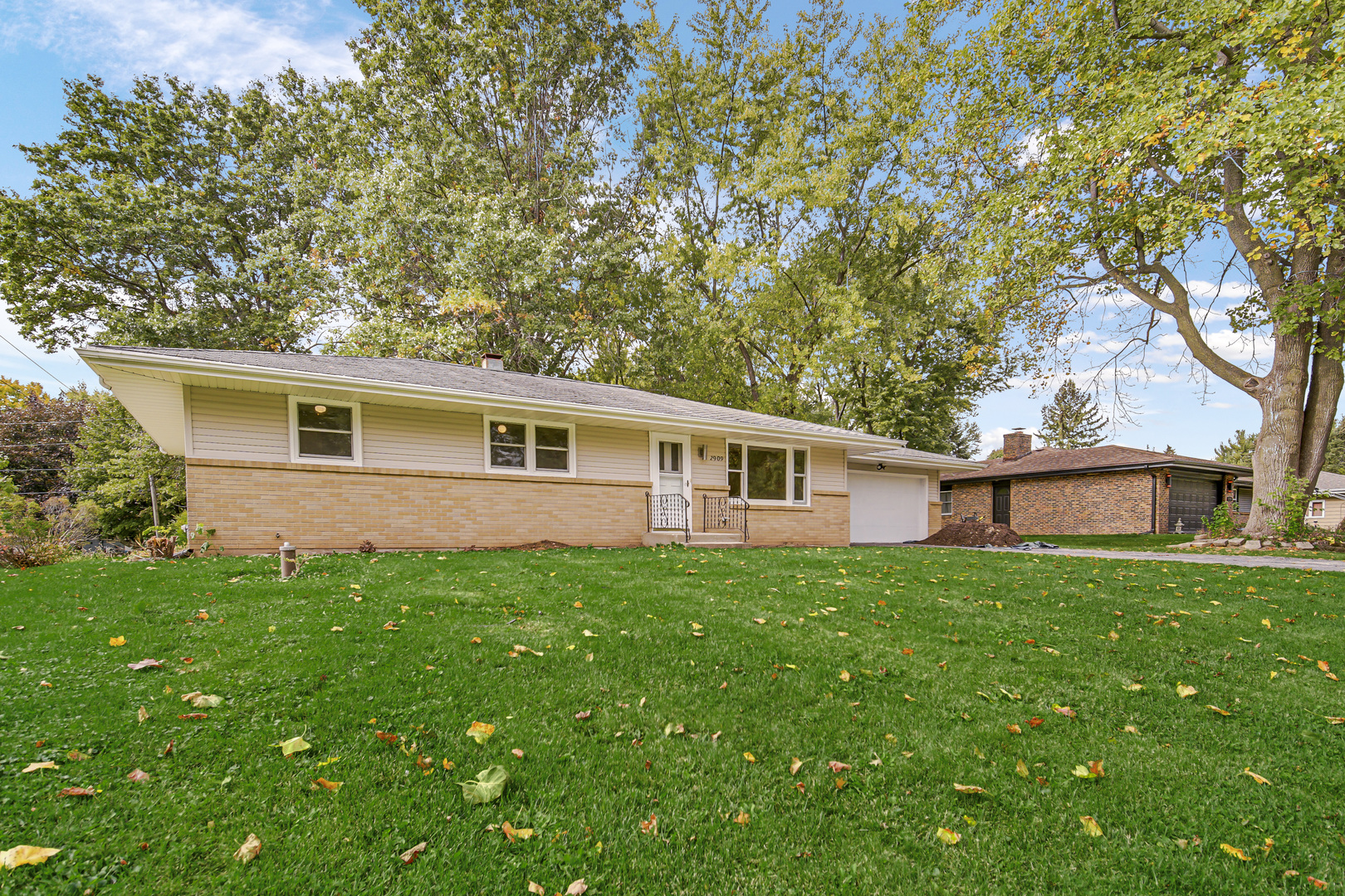 2909 Kentwood Parkway Property Photo