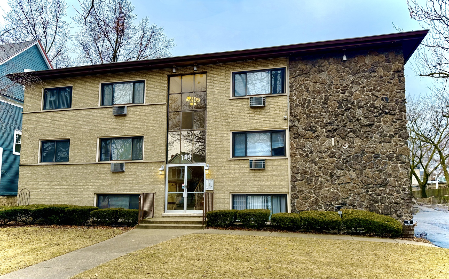 109 S Elmwood Avenue 30 Property Photo