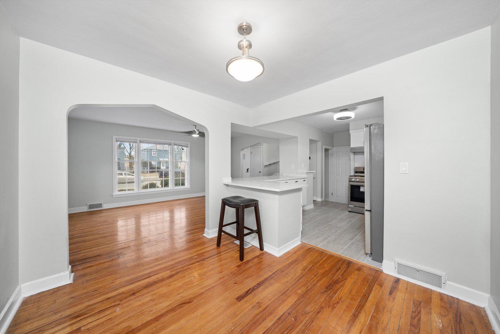 3900 Home Avenue Property Photo 4