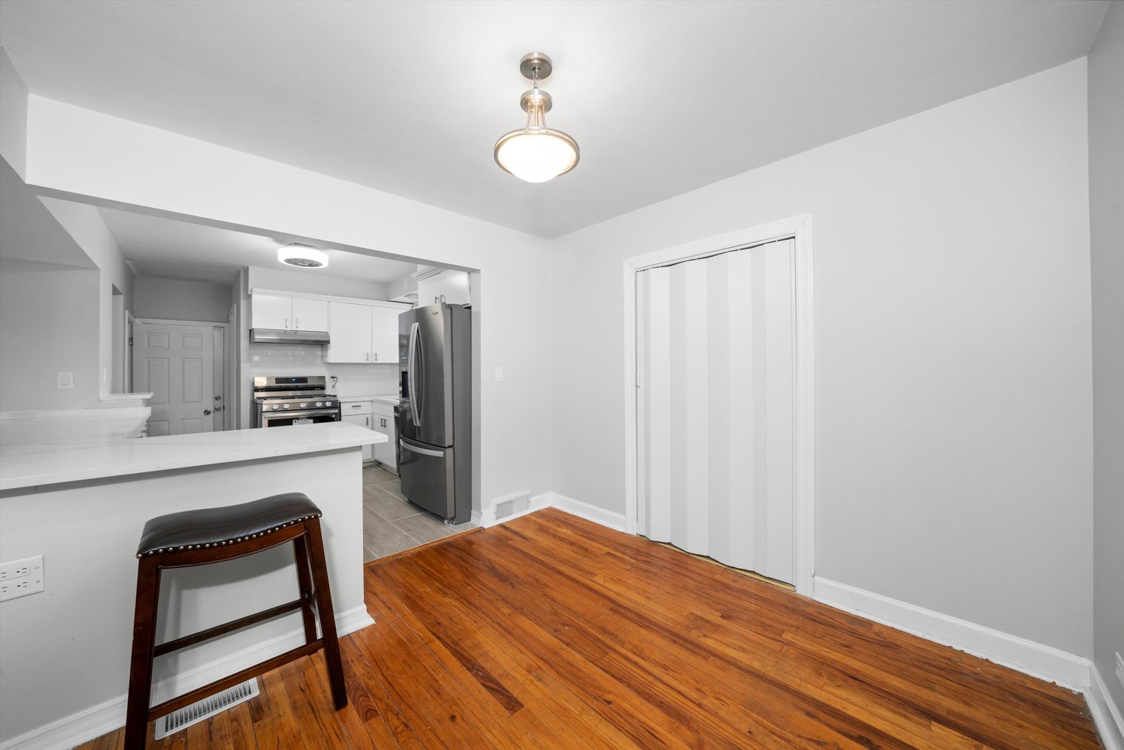 3900 Home Avenue Property Photo 6