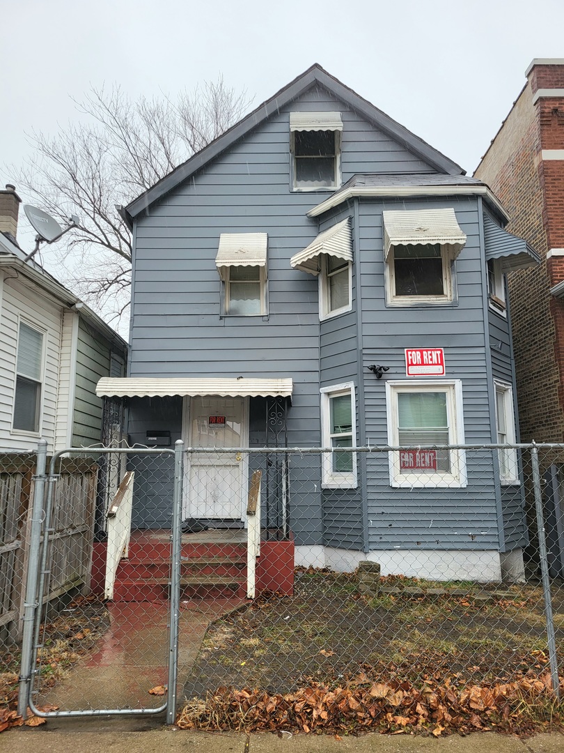 8031 S Burnham Ave Property Photo