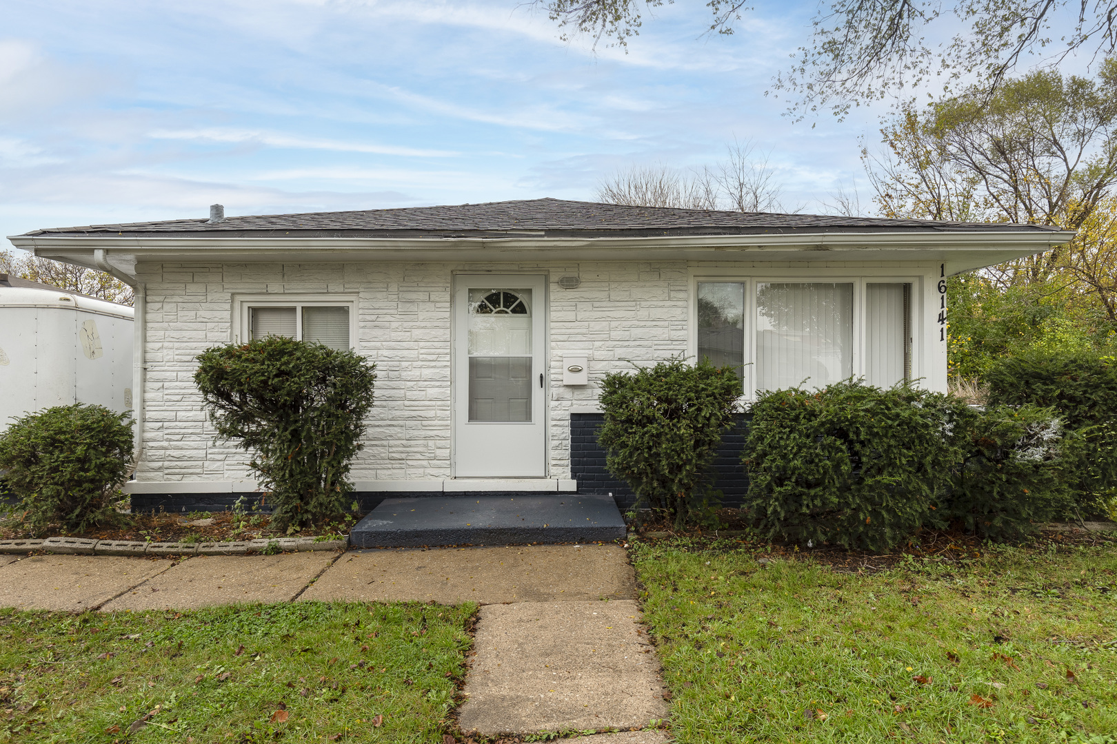 16141 Wood Street Property Photo