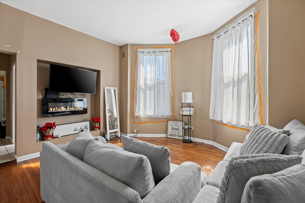1325 S Sawyer Avenue Property Photo 8