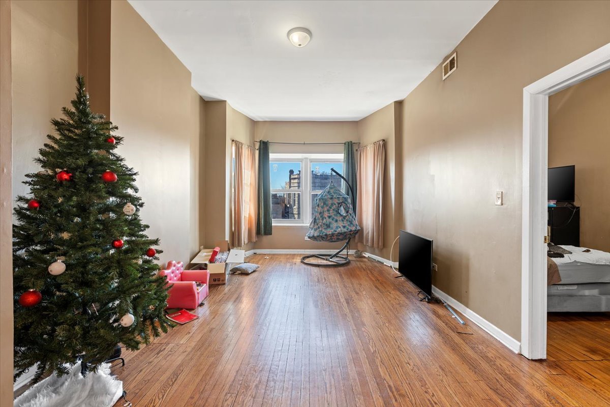 1325 S Sawyer Avenue Property Photo 14