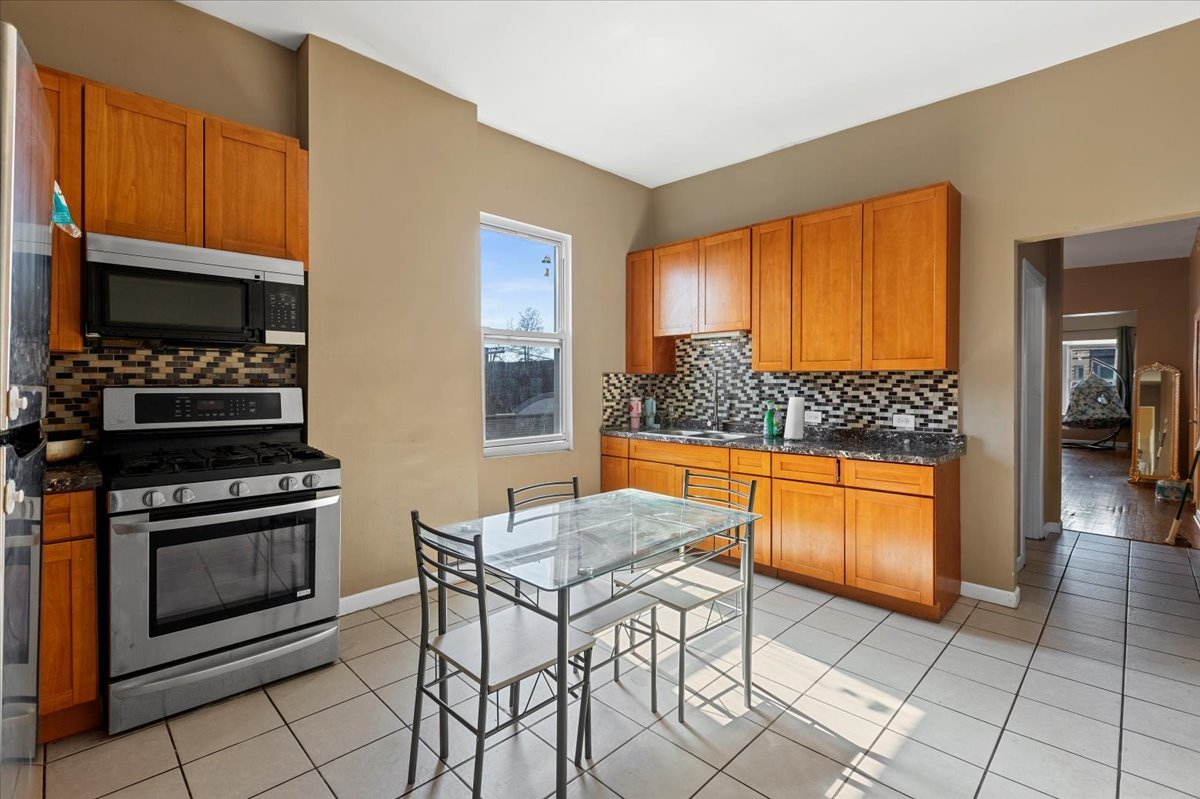 1325 S Sawyer Avenue Property Photo 18