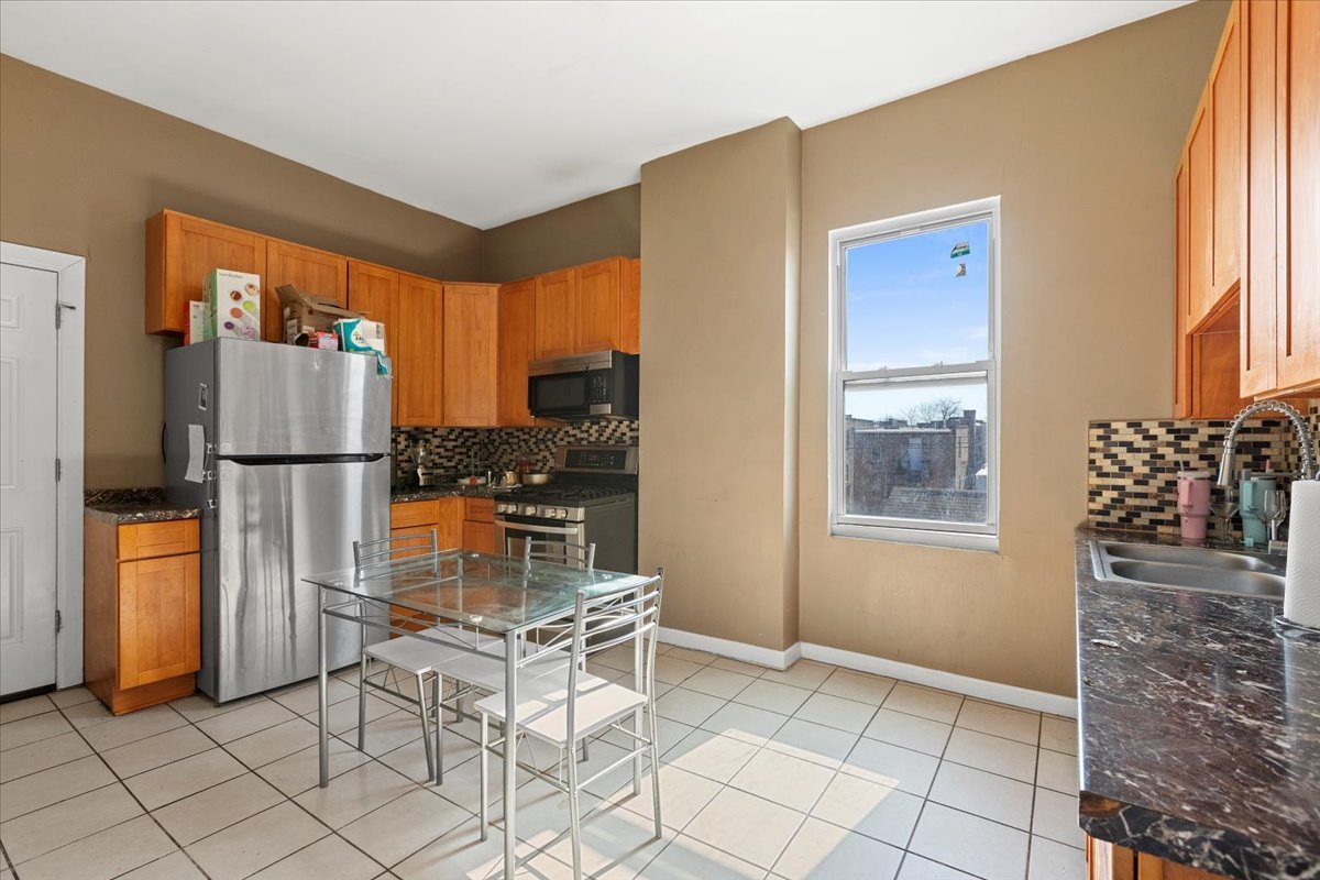 1325 S Sawyer Avenue Property Photo 19