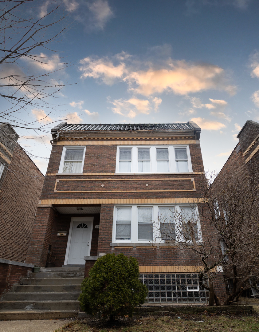 2115 Wesley Avenue 2 Property Photo