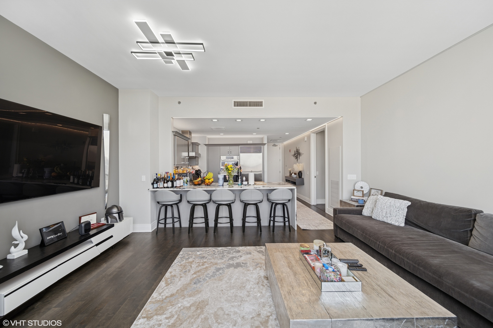 401 N Wabash Avenue 37c Property Photo 6