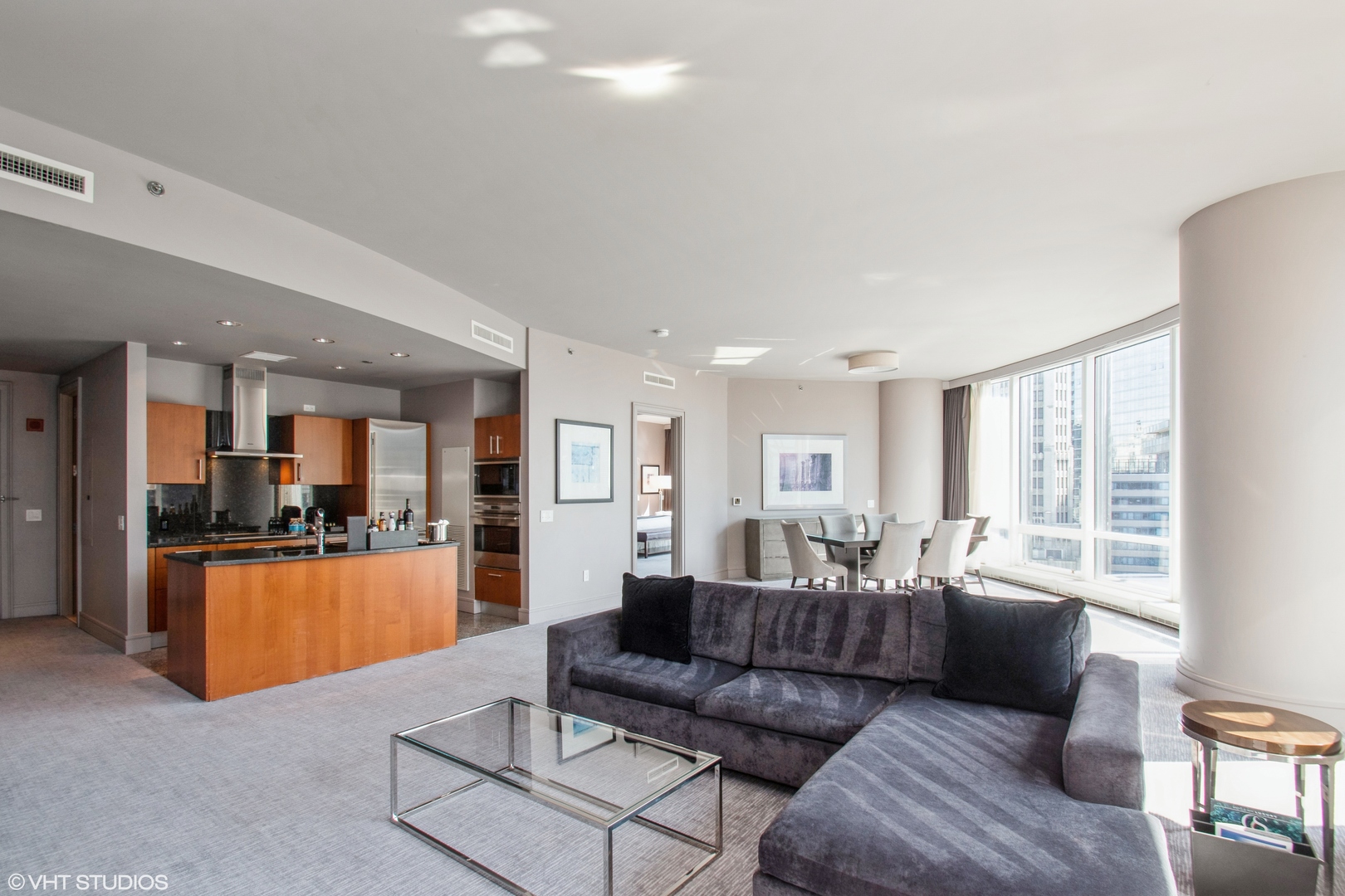 401 N Wabash Avenue 2432 Property Photo 5