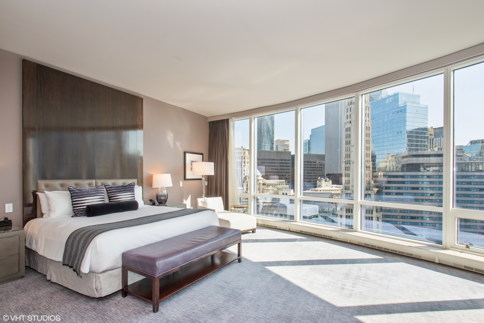 401 N Wabash Avenue 2432 Property Photo 13