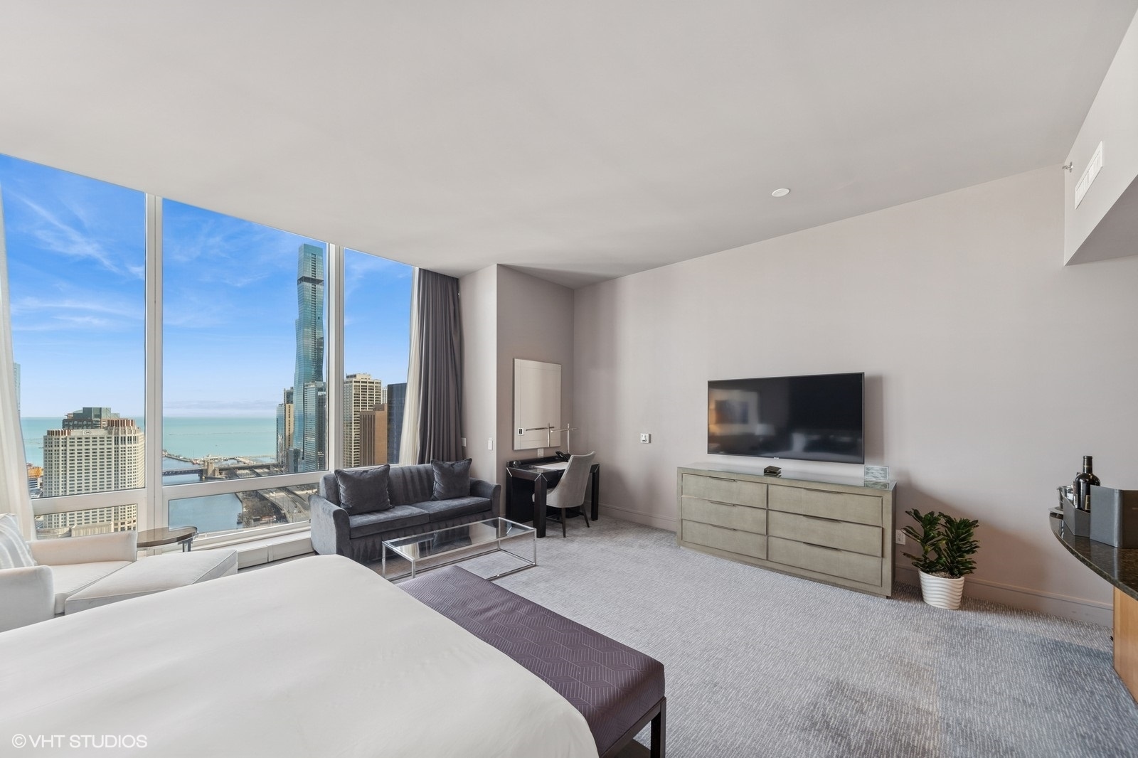 401 N Wabash Avenue 2404 Property Photo 6