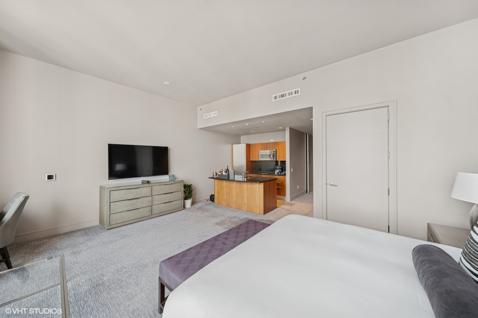 401 N Wabash Avenue 2504 Property Photo 7