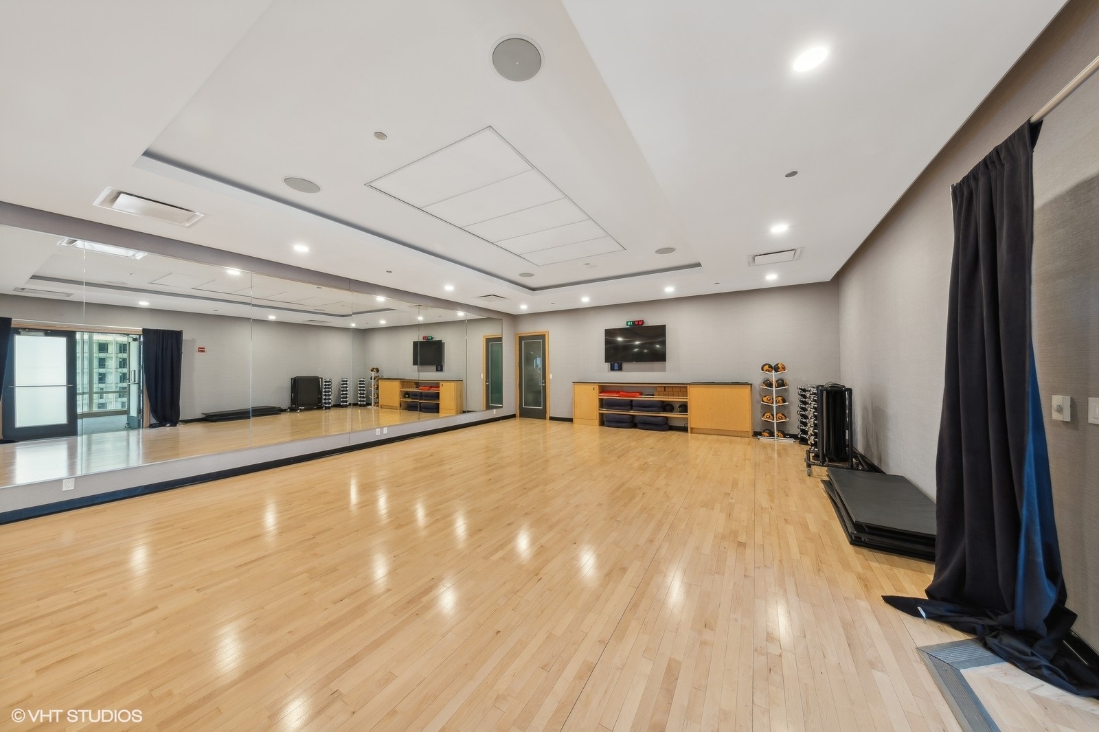 401 N Wabash Avenue 2504 Property Photo 15