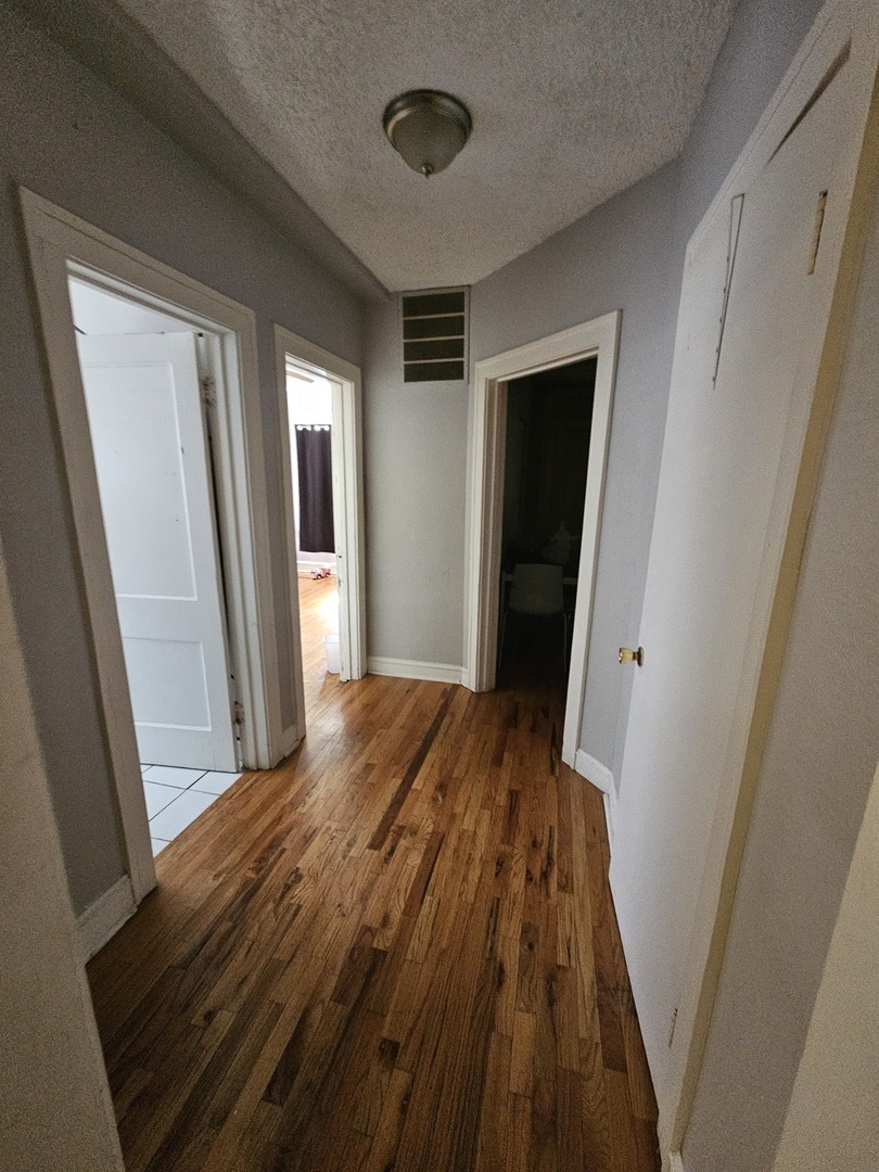 4719 W Superior Street Property Photo 3