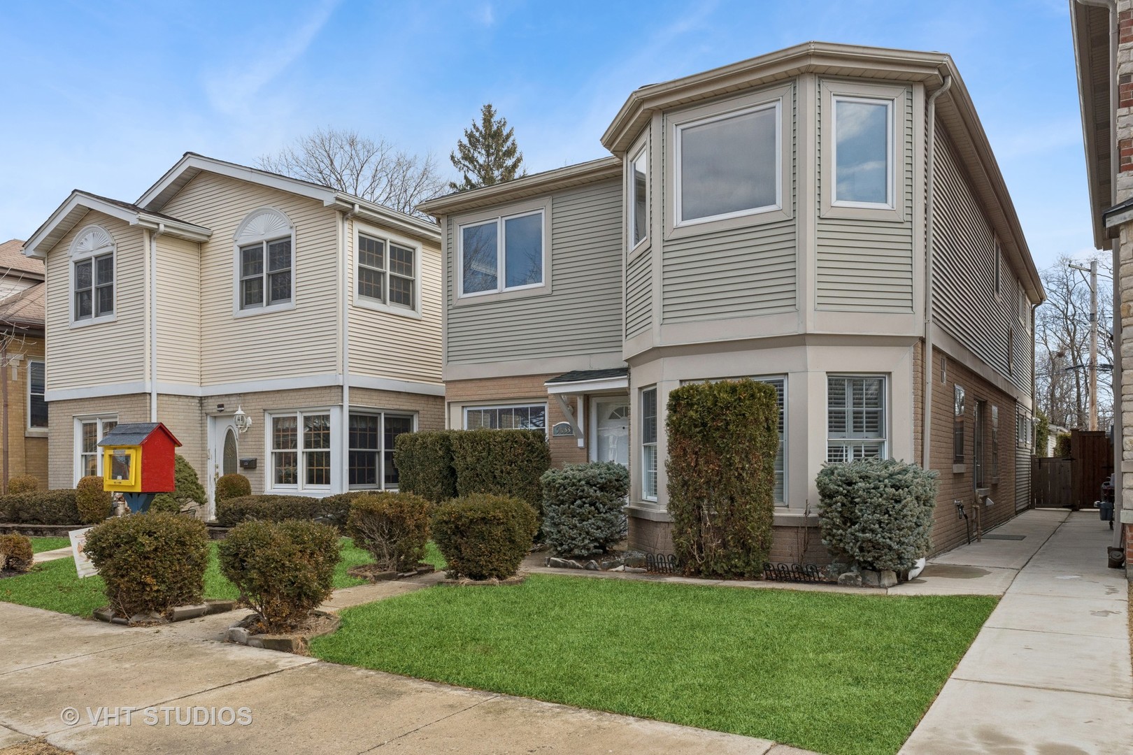 5633 N Kostner Avenue Property Photo 2