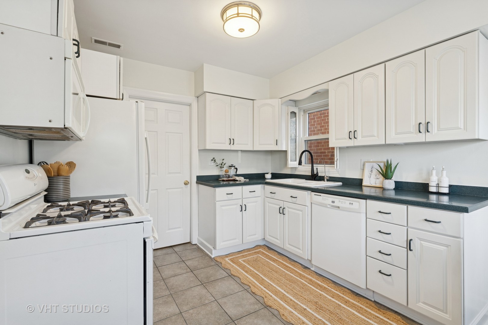 5633 N Kostner Avenue Property Photo 6