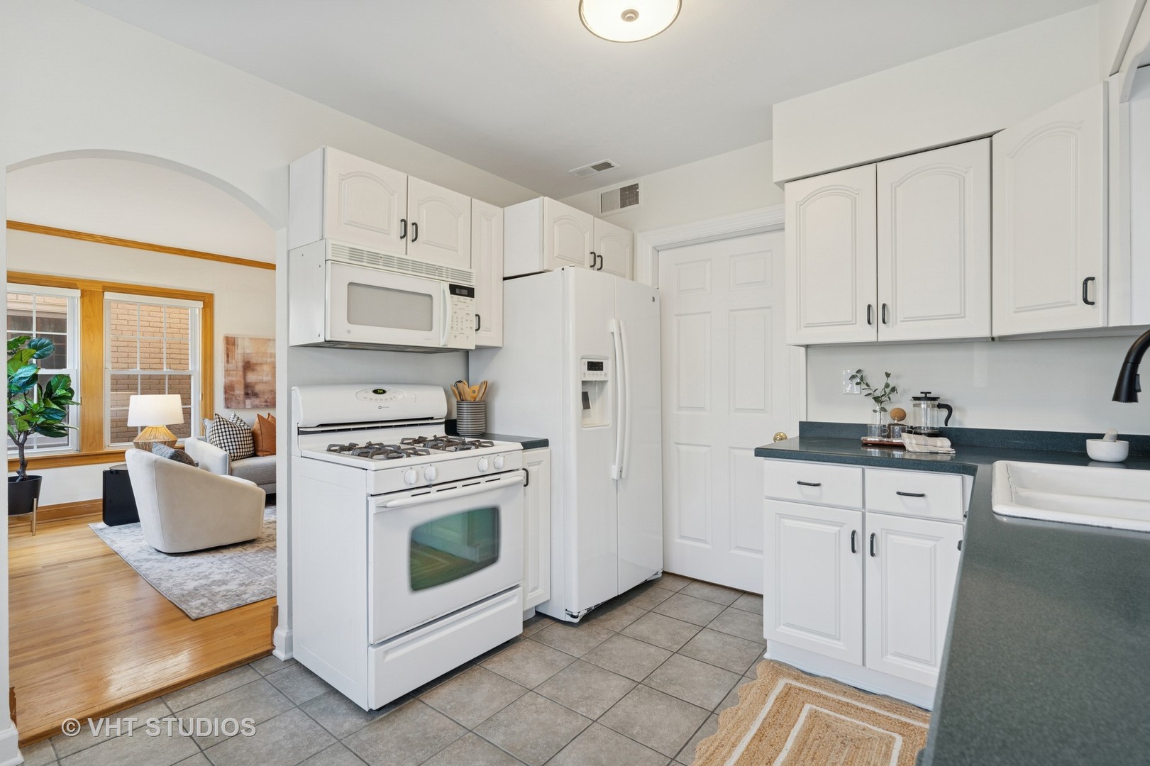 5633 N Kostner Avenue Property Photo 7