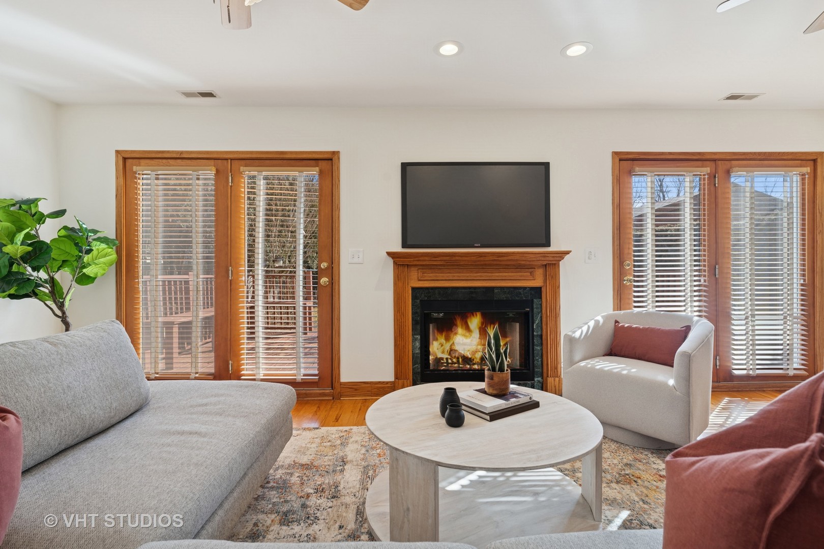 5633 N Kostner Avenue Property Photo 12