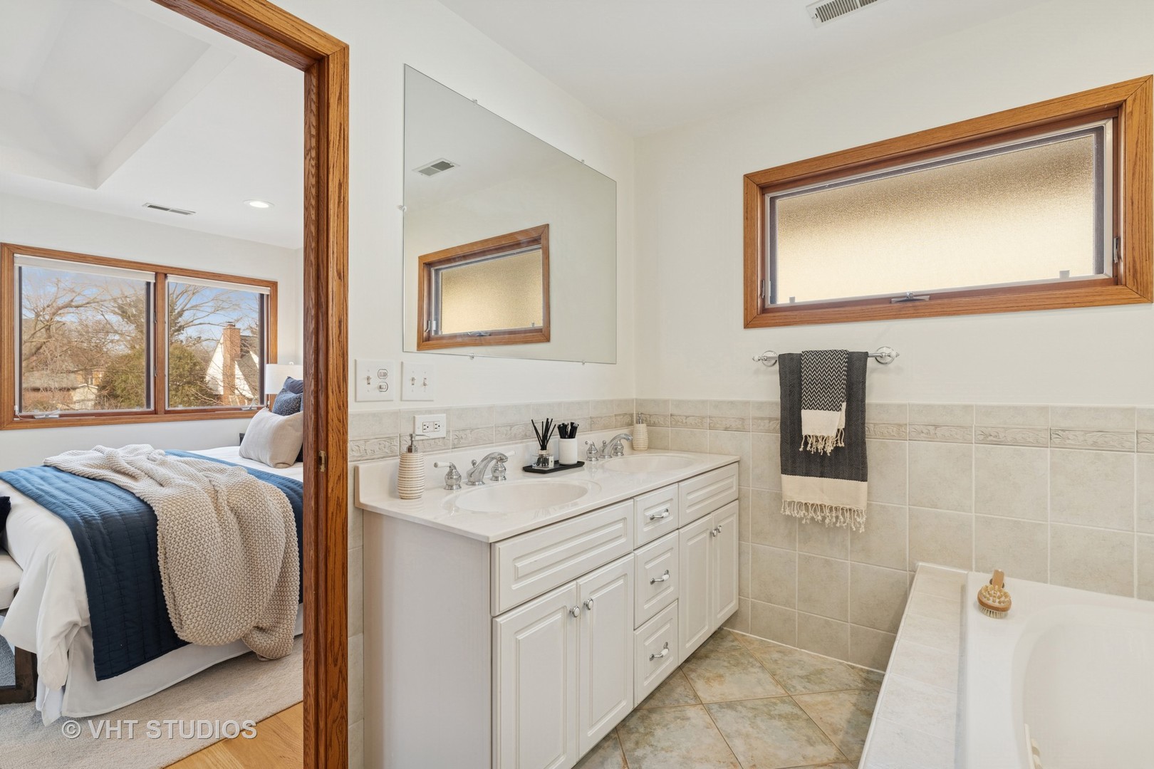 5633 N Kostner Avenue Property Photo 18