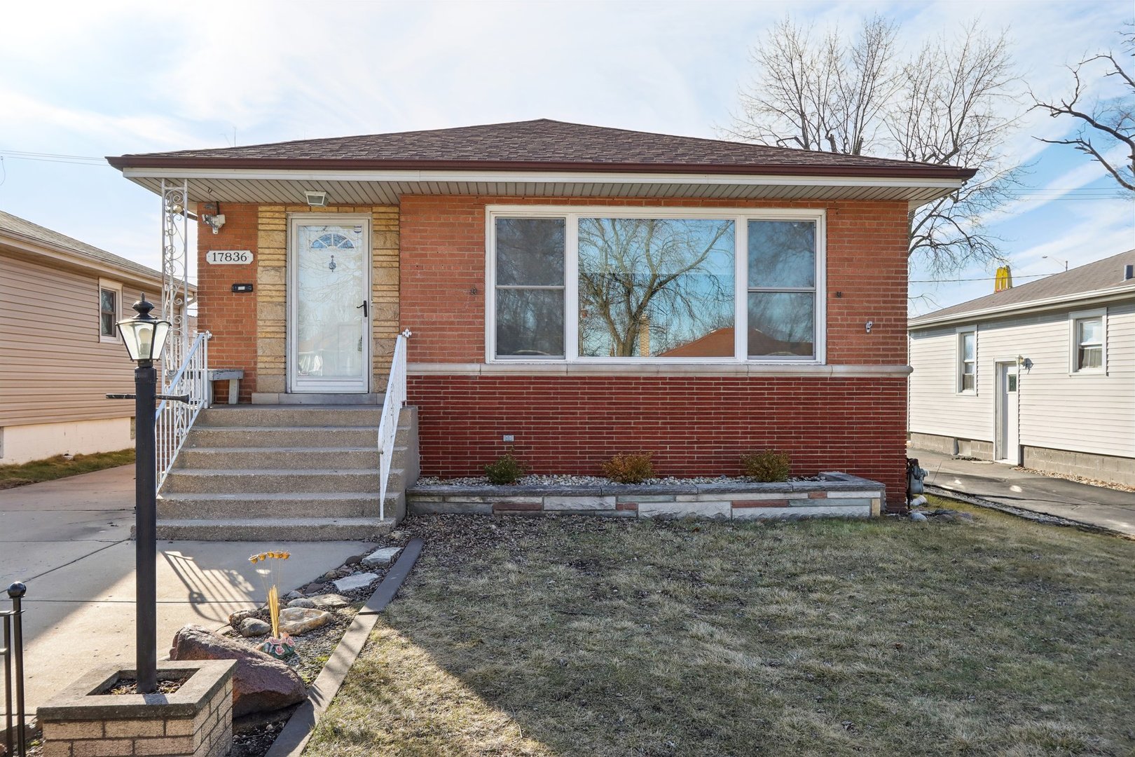 17836 Glen Oak Avenue Property Photo