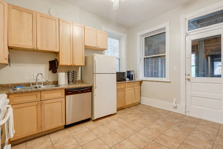 903 W Addison Avenue Property Photo 17