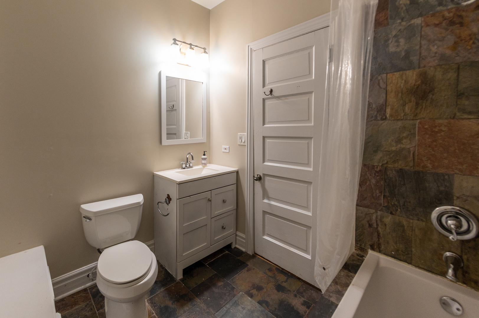 903 W Addison Avenue Property Photo 24