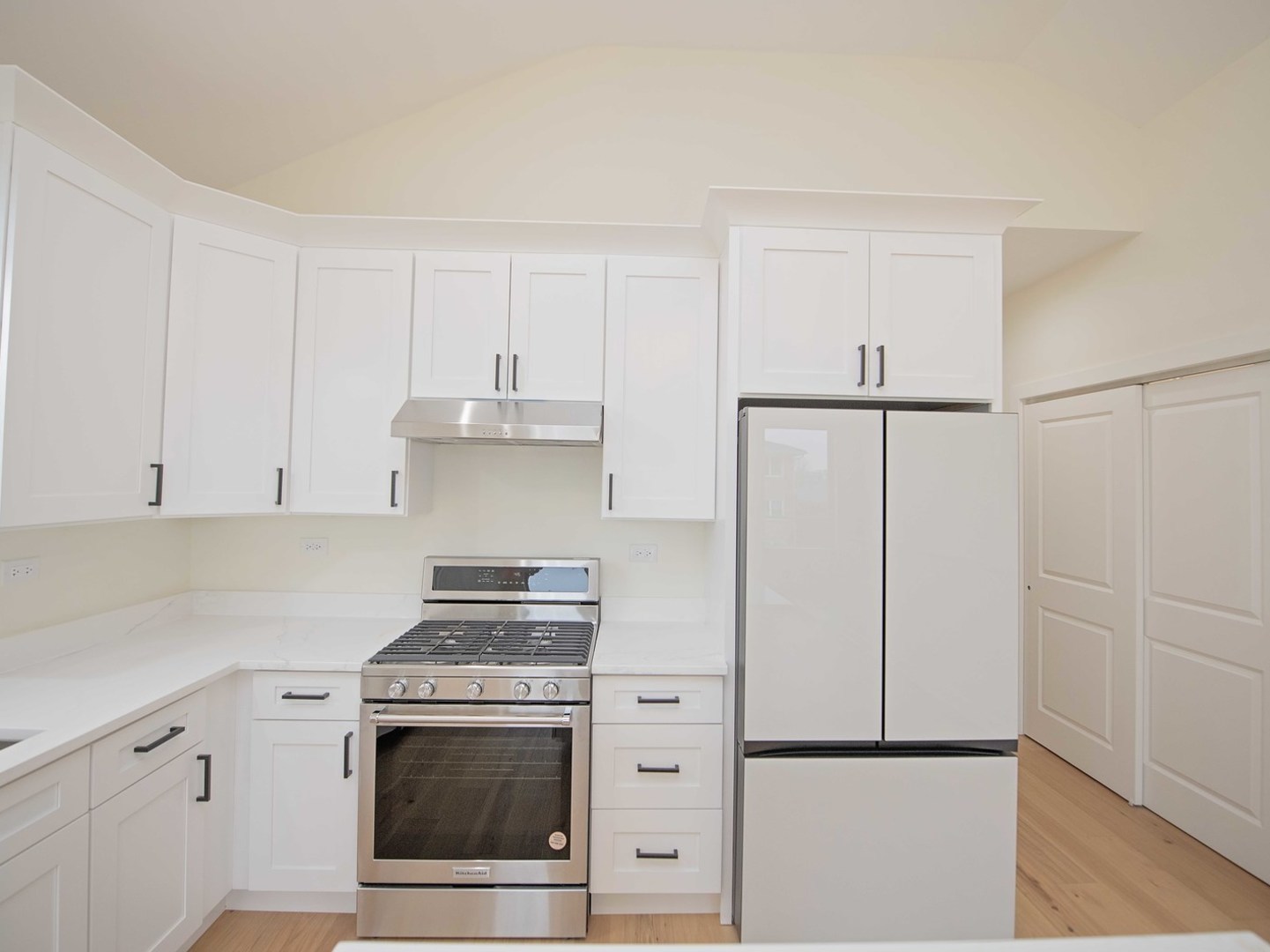 131 N 12th Avenue Property Photo 33