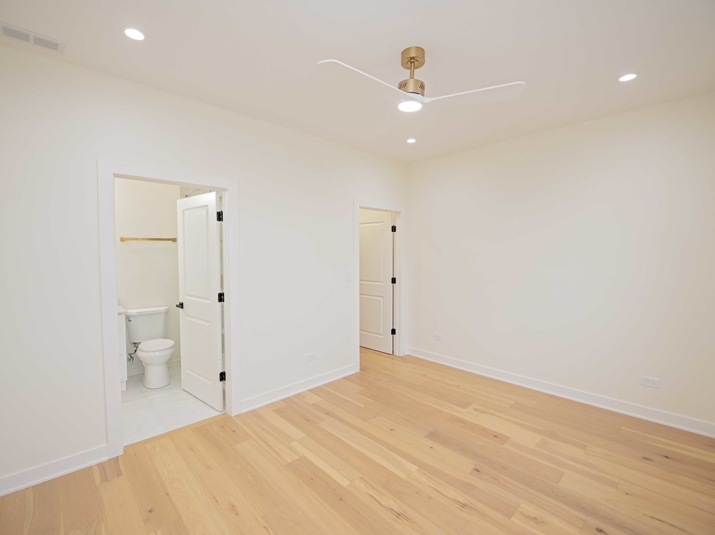 131 N 12th Avenue Property Photo 41