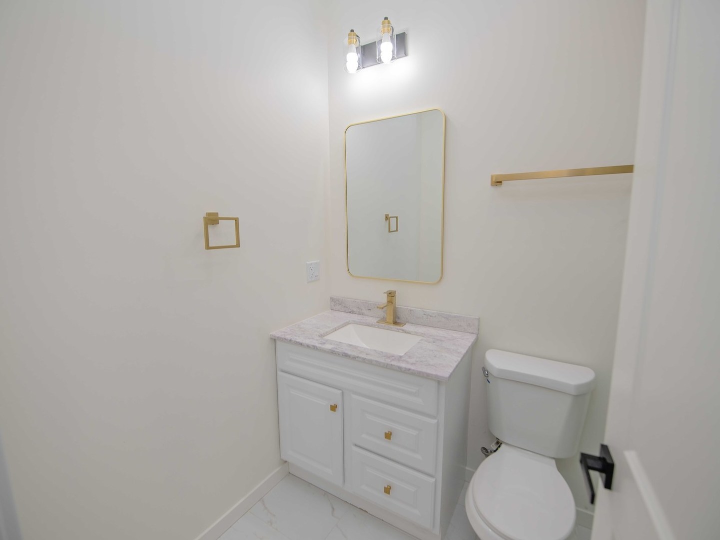 131 N 12th Avenue Property Photo 44