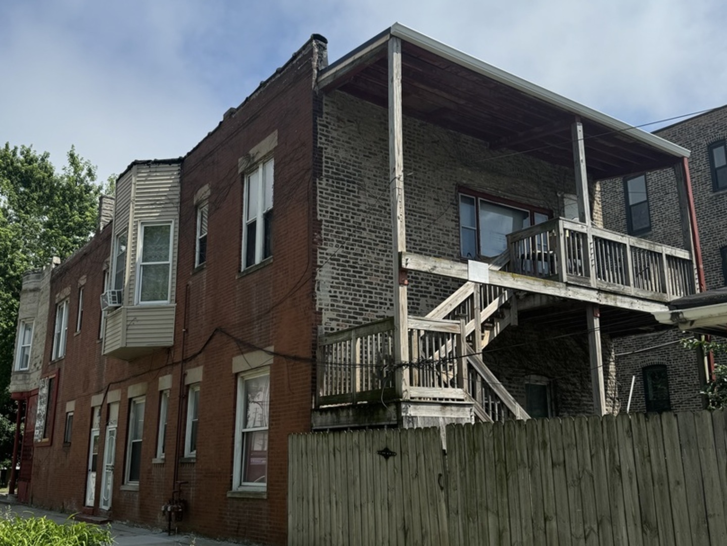 5434 S Union Avenue Property Photo 3