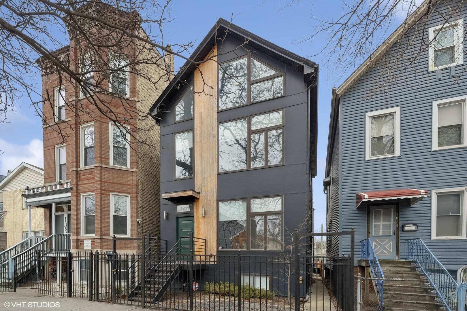 1831 N Sawyer Ave Property Photo