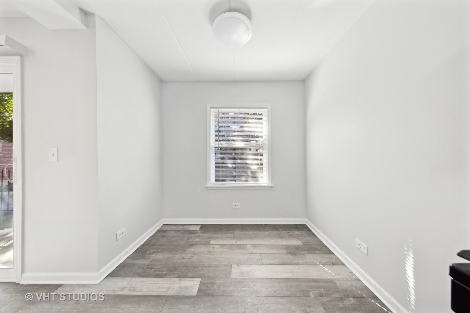 515 N Cass Avenue 1f Property Photo 5