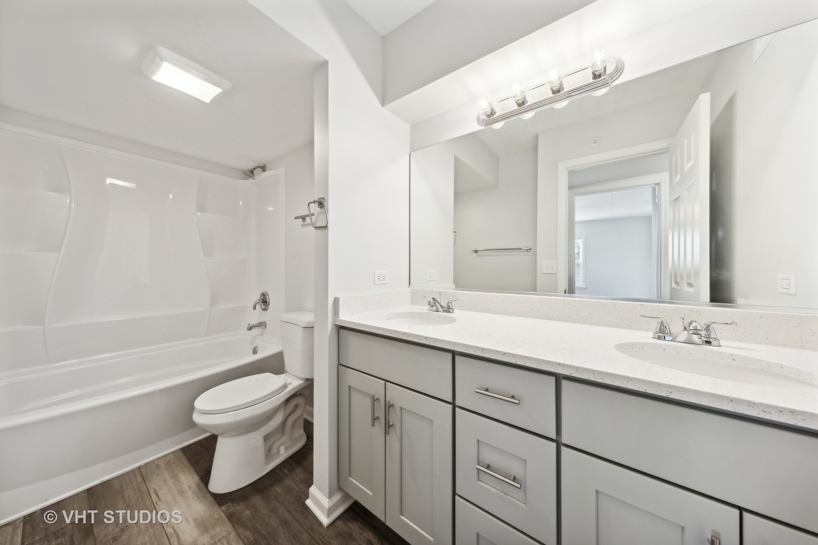 515 N Cass Avenue 1f Property Photo 10