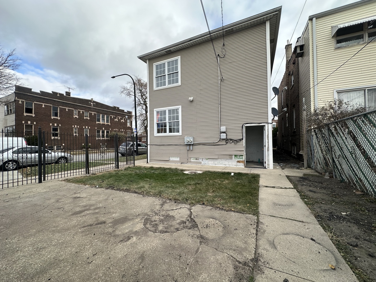 1900 S 48th Court Property Photo 14