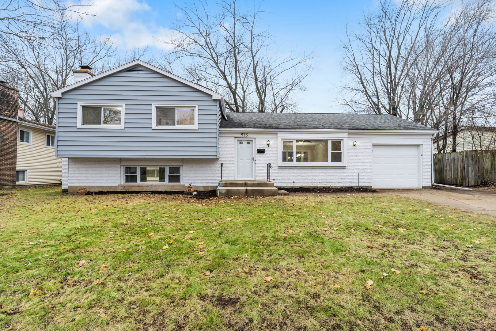 976 Nottingham Ln Property Photo
