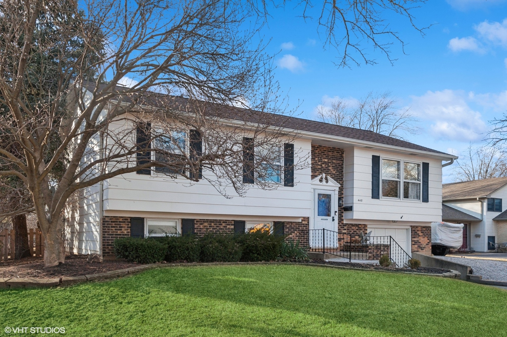 Lake Zurich High School Real Estate Listings Main Image
