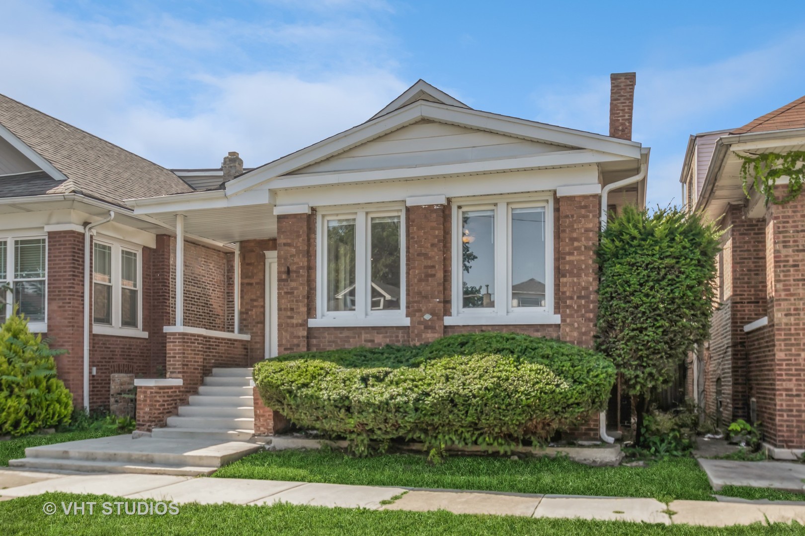 8232 S Kenwood Ave Property Photo