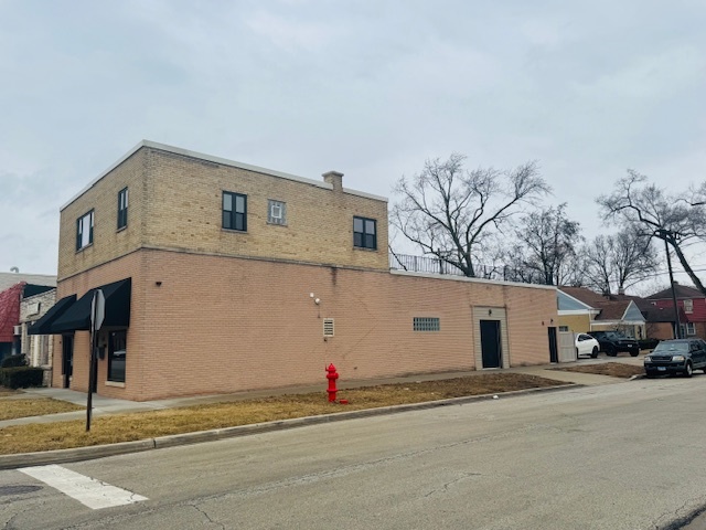 9300 Ogden Avenue Property Photo 3