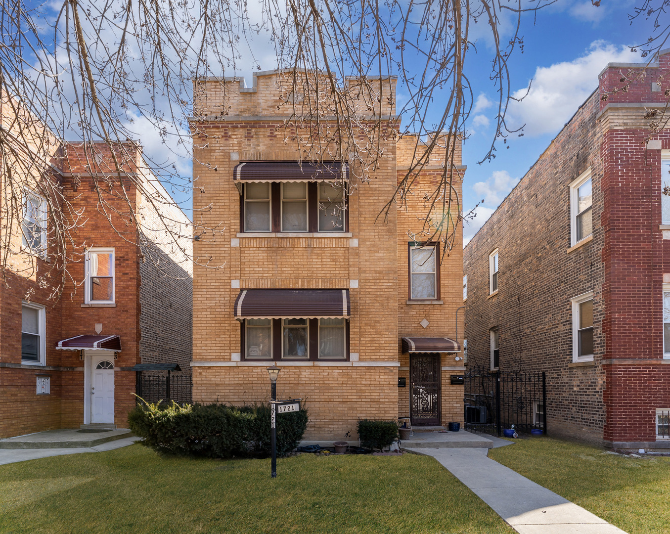 1721 N Menard Avenue Property Photo 1