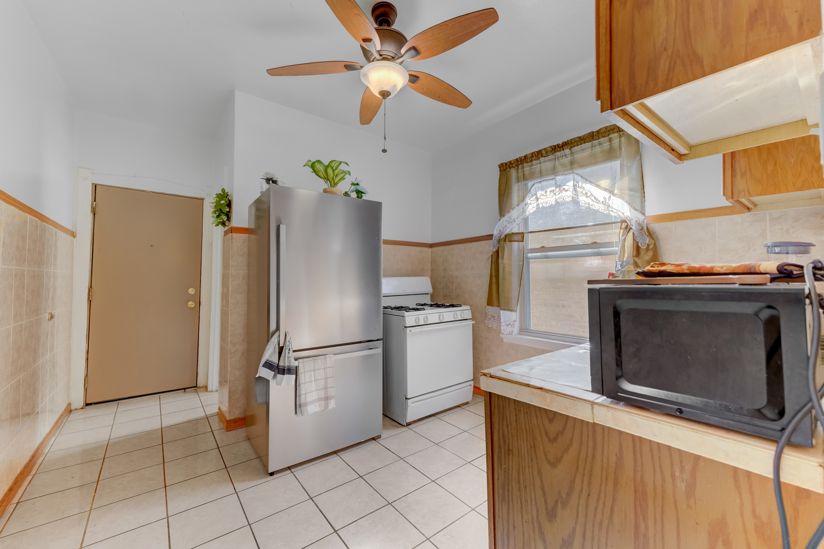1721 N Menard Avenue Property Photo 19