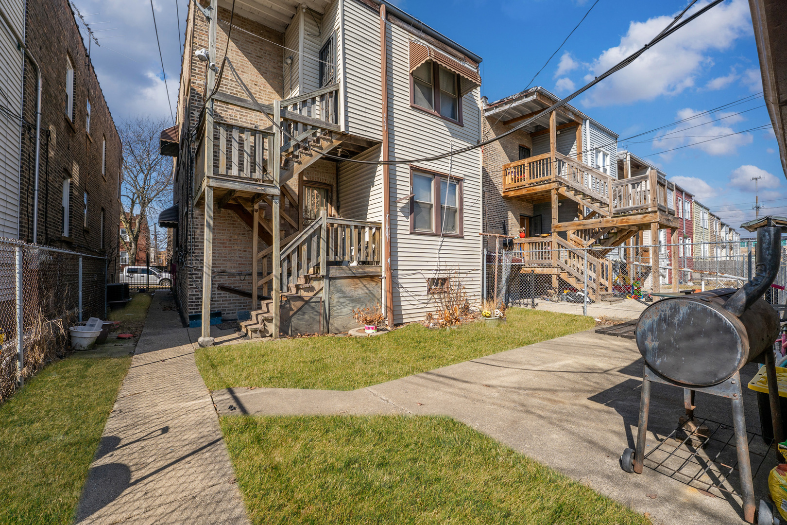 1721 N Menard Avenue Property Photo 28