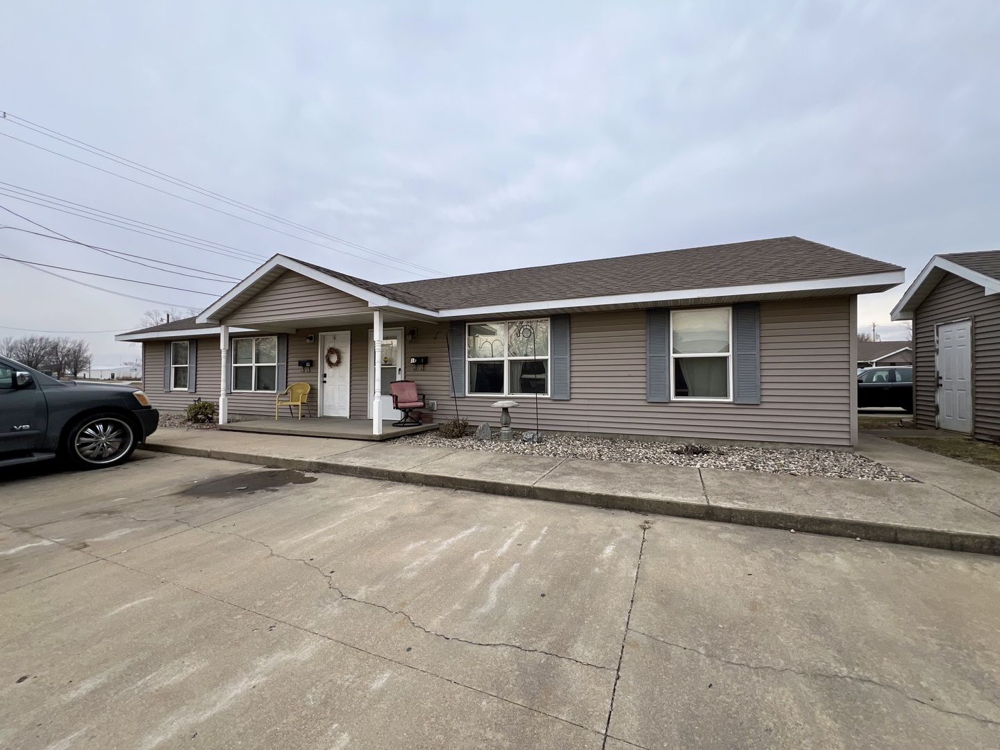 125 E Street Property Photo