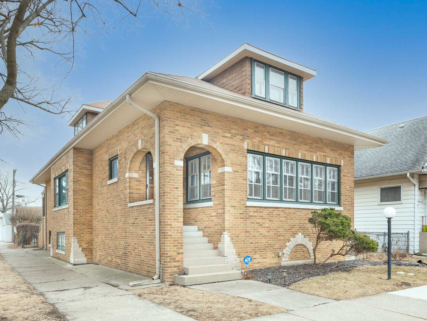 900 Lathrop Avenue Property Photo