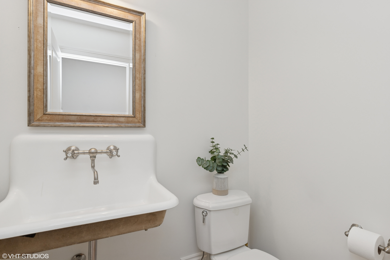 770 Oakwood Avenue Property Photo 23