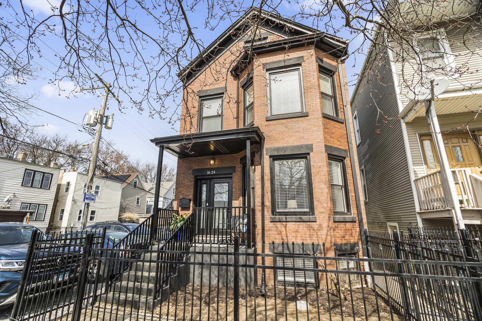 1624 W Peterson Ave Property Photo
