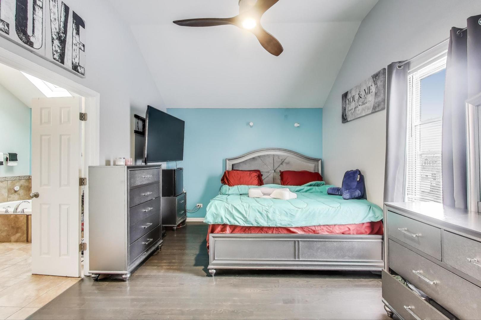 8618 S Morgan Street Property Photo 10