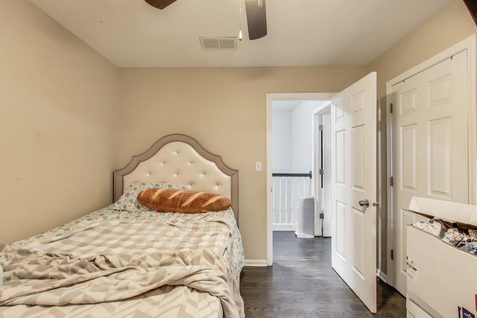 8618 S Morgan Street Property Photo 16
