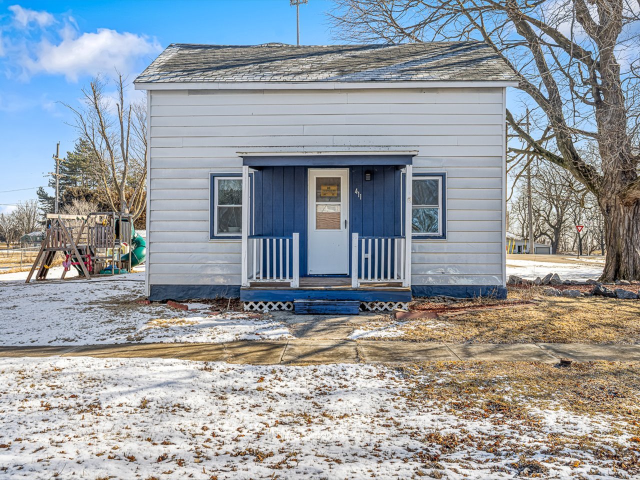 411 S Walnut Avenue Property Photo